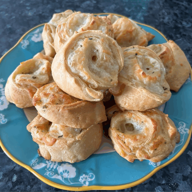 Herbed Mozzarella Crescent Pinwheels